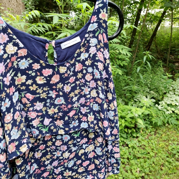 Two-Piece Floral Co-ord Set Floral Top & Shorts - Picture 3 of 11